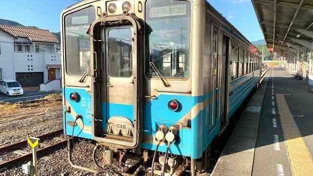 なぜ煽ってバカにするの？